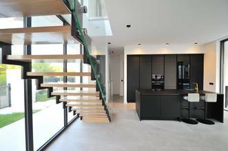 Thumbnail von Moderne Villa mit Swimmingpool