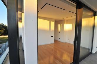 Thumbnail von Moderne Villa mit Swimmingpool