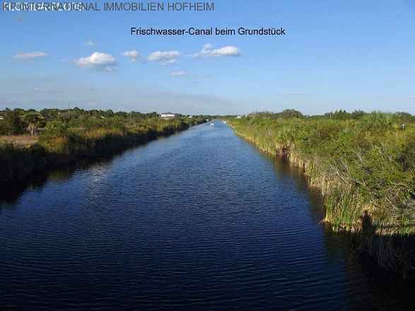 ***Exclusive residential area - property near golf course***