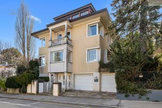 Thumbnail von Elegante Villa mit Pool und Doppelgarage in Pötzleinsdorfer Aussichtslage!