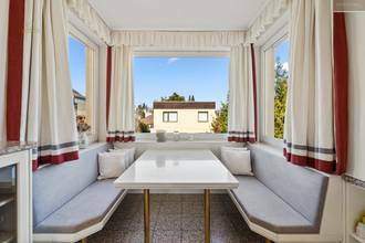 Thumbnail von Elegante Villa mit Pool und Doppelgarage in Pötzleinsdorfer Aussichtslage!