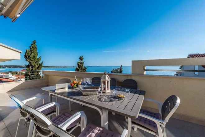 Penthouse nahe dem Meer