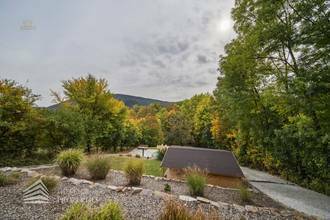 Thumbnail von Modernes, möbliertes Einfamilienhaus mit Garten und Pool in Ruhelage