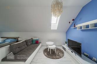 Thumbnail von Modernes, möbliertes Einfamilienhaus mit Garten und Pool in Ruhelage