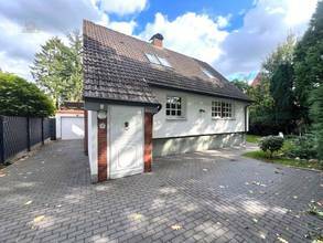 Thumbnail von Weihnachten im neuen Zuhause - Provisionsfreies Familienidyll zum Wohlfühlen