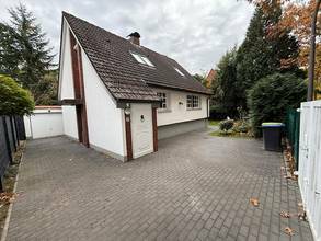 Thumbnail von Weihnachten im neuen Zuhause - Provisionsfreies Familienidyll zum Wohlfühlen