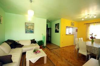 Thumbnail von Haus mit Pool und Blick auf das Meer