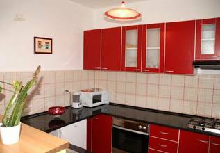 Thumbnail von Haus mit Pool und Blick auf das Meer