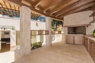 Thumbnail von Mediterranes Haus mit Blick auf das Meer