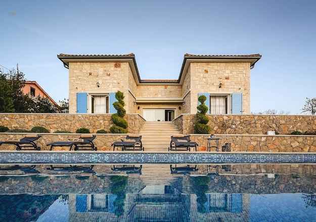 Malinska, Insel Krk: Neubau-Steinhaus mit Swimmingpool