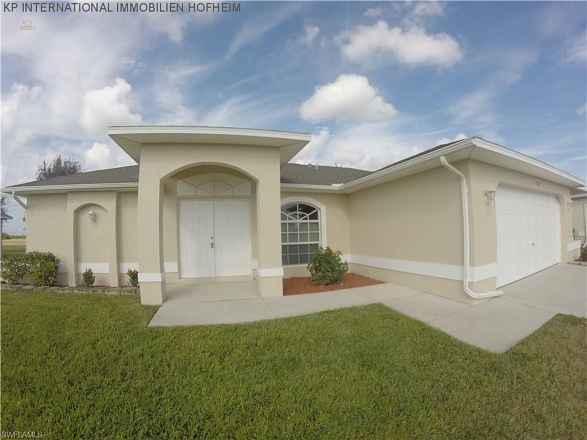 ***Schönes EFH mit großem Garten in Cape Coral***