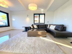 Thumbnail von Moderne Villa mit Meerblick