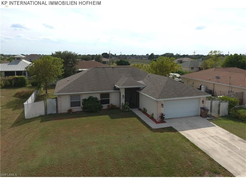 ***großes Einfamilienhaus mit Garten und Garage in Florida***