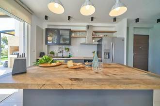 Thumbnail von Moderne Villa mit Swimmingpool