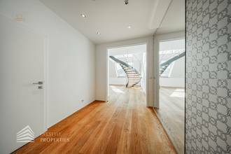 Thumbnail von Exklusives 4-Zimmer Penthouse mit zwei Terrassen, Nähe Oper