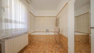 Thumbnail von Golf-in/Golf-out Landhaus in sonniger Toplage