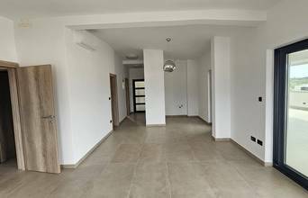 Thumbnail von Modernes Penthouse mit Dachterrasse und Meerblick