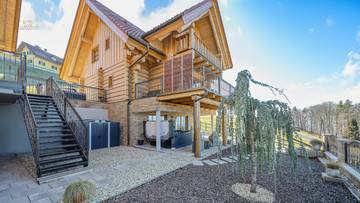 Thumbnail von Blockhaus-Chalet A mit traumhaftem Ausblick in idyllischer Ruhelage