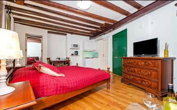 Thumbnail von Townhouse with 4 studios and a rooftop terrace with sea view