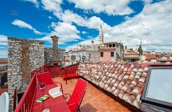 Thumbnail von Townhouse with 4 studios and a rooftop terrace with sea view