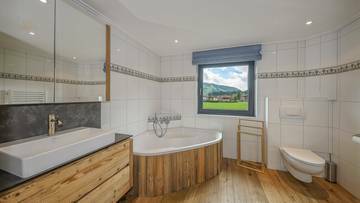 Thumbnail von Luxuriöse Dachgeschoss-Maisonette in sonniger Ruhelage