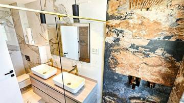 Thumbnail von Современная вилла с бассейном и красивым видом на море