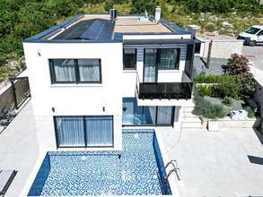 Thumbnail von Современная вилла с бассейном и красивым видом на море