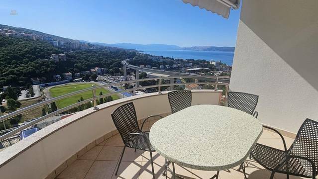 Wohnung mit schönem Blick auf das Meer