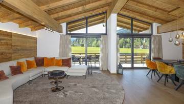 Thumbnail von ゴルフコースのすぐそばにあるプール付きのエクスクルーシブなシャレー