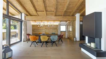 Thumbnail von ゴルフコースのすぐそばにあるプール付きのエクスクルーシブなシャレー