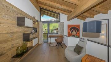 Thumbnail von ゴルフコースのすぐそばにあるプール付きのエクスクルーシブなシャレー