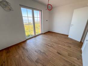 Thumbnail von Mediterrane Ferienhäuser mit Pool und Meerblick