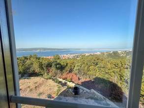 Thumbnail von Mediterrane Ferienhäuser mit Pool und Meerblick