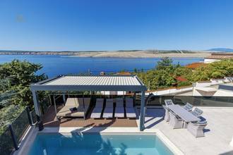 Thumbnail von Moderne Villa mit Pool und Meerblick