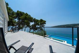 Thumbnail von Luxuriöse Villa direkt am Meeresufer