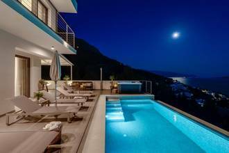Thumbnail von Moderne Villa mit Infinity-Pool und Panorama-Meerblick, Region Omis
