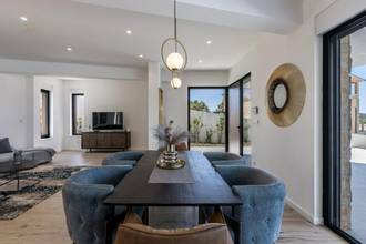 Thumbnail von Moderne Villa mit Infinity-Pool nahe dem Meer, Region Rogoznica