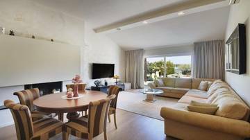 Thumbnail von Haus in sehr gefragter Lage in der 1. Reihe zum Meer