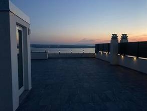 Thumbnail von Modernes Penthouse mit Panorama-Meerblick