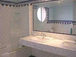 Thumbnail von Townhouse erste Strandlinie Bahia de Marbella mit Panorama-Meerblick