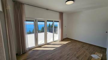 Thumbnail von Mediterrane Villa mit Swimmingpool und Panorama-Meerblick