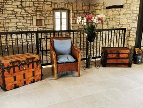 Thumbnail von Barrierefreies Anwesen mit zwei Steinhäusern und Swimmingpool