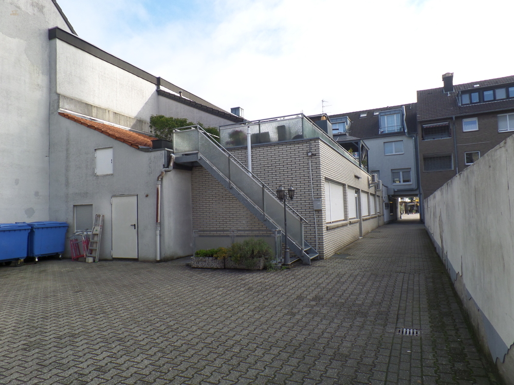 Pazar yerinde bakış, Nesne 4065