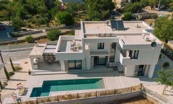 Moderne State-of-the-Art Villa nahe dem Strand