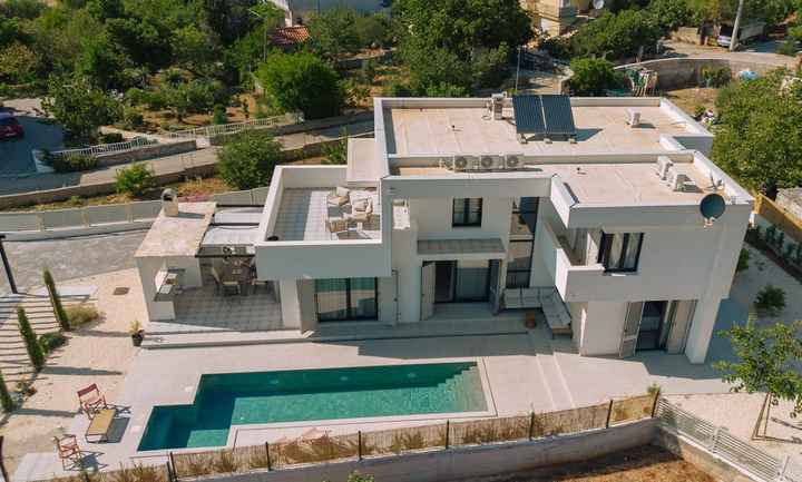 Moderne State-of-the-Art Villa nahe dem Strand