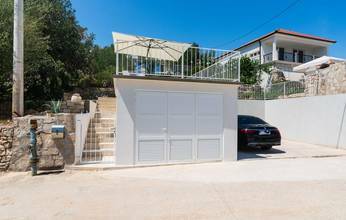 Thumbnail von Mediterranes Haus in der 1. Reihe zum Meer