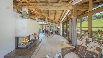 Thumbnail von Luxury villa with imperial view in sunny secluded location