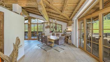 Thumbnail von Luxury villa with imperial view in sunny secluded location