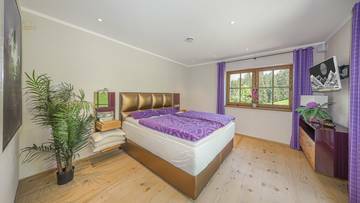 Thumbnail von Luxury villa with imperial view in sunny secluded location