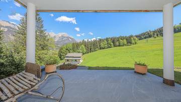 Thumbnail von Luxury villa with imperial view in sunny secluded location